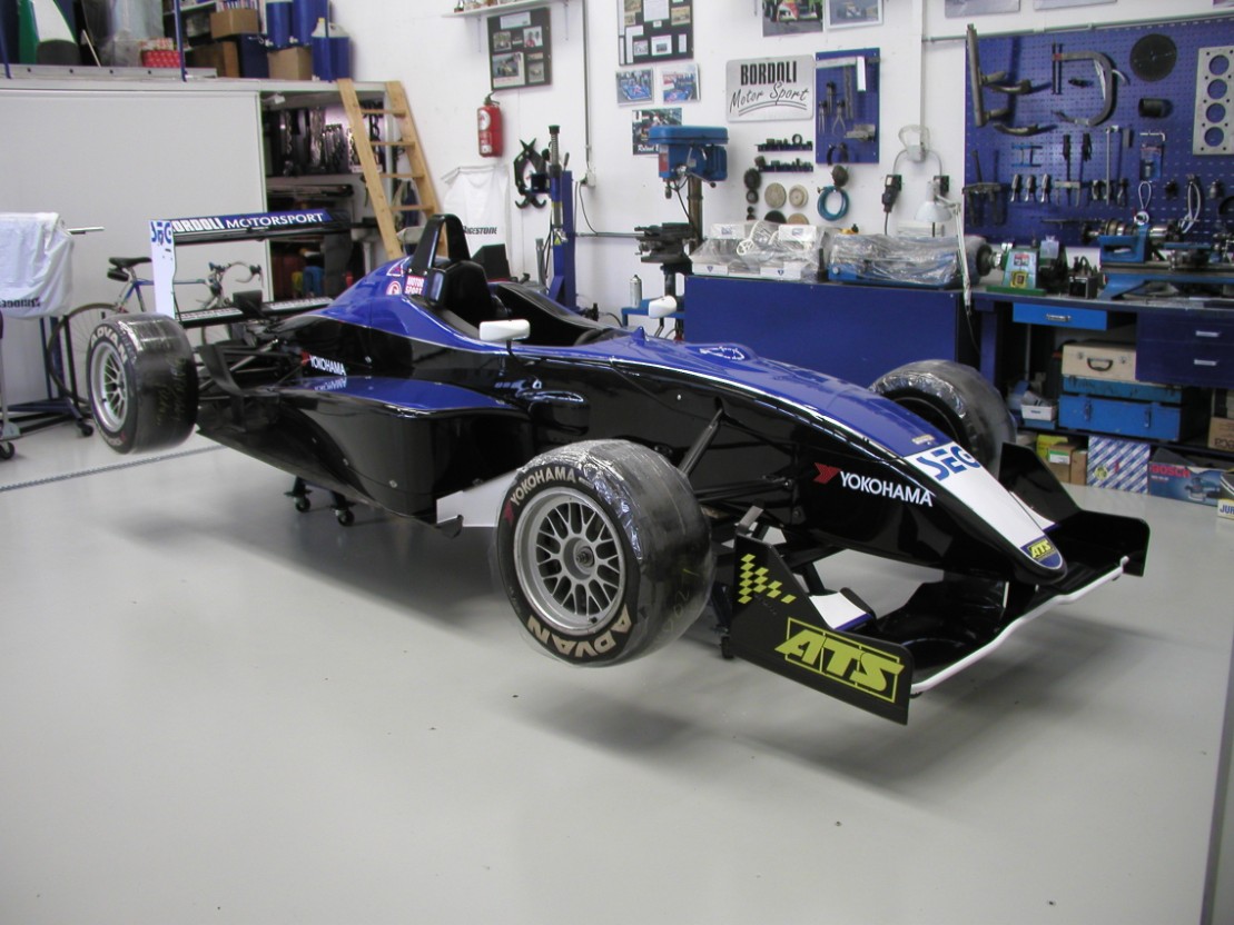 Dallara F305/307 #032 with OPC engine